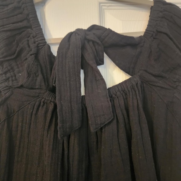 Pretty Top with bow tie back - Picture 4 of 4